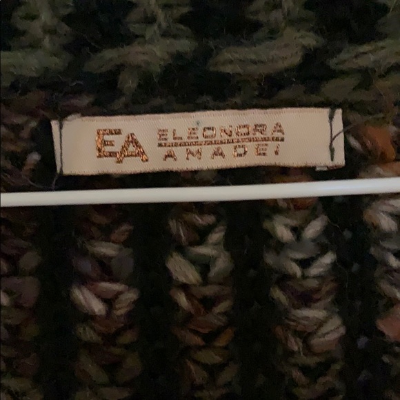 Vest - Picture 3 of 5